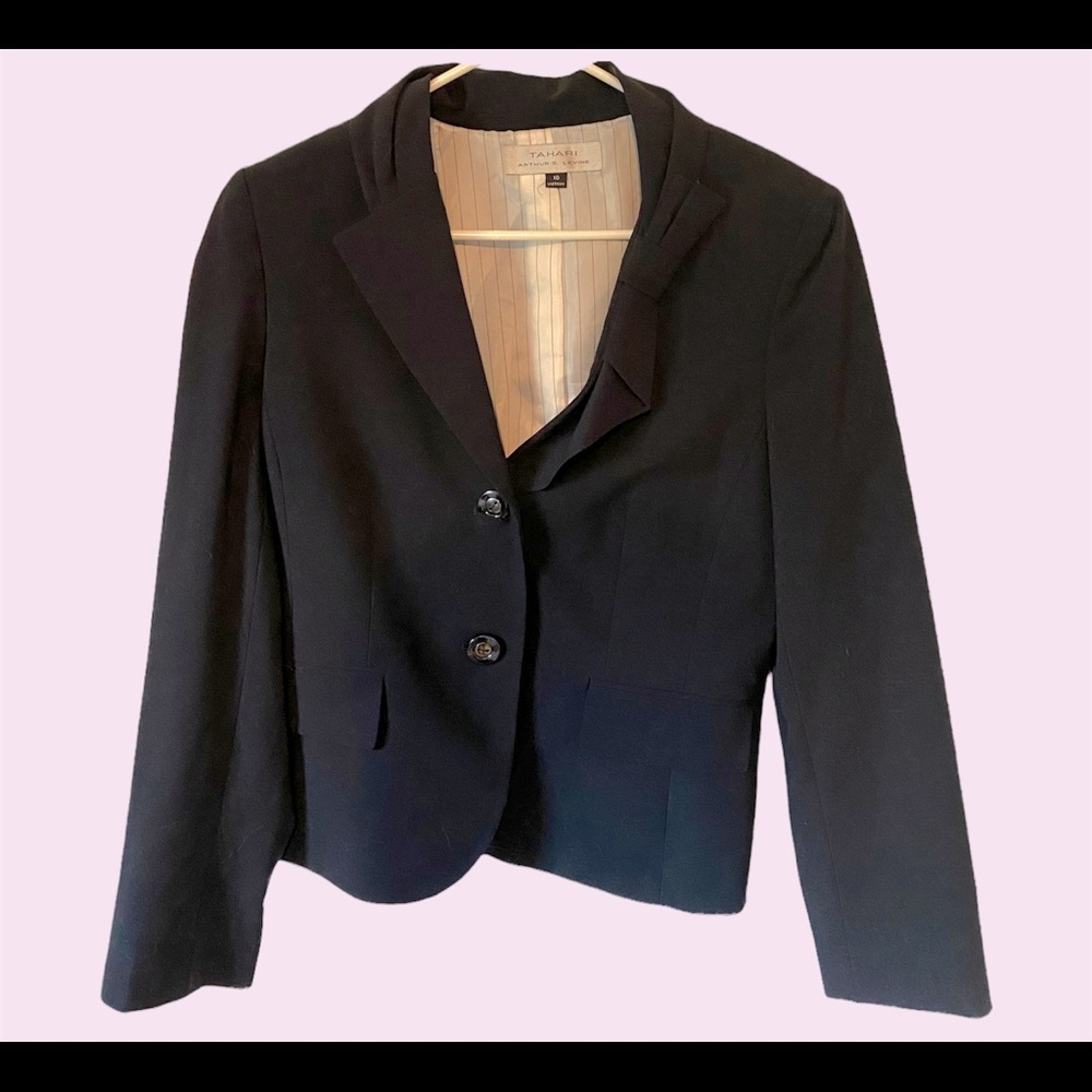 Tahari ASL 2 button women’s blazer size 10